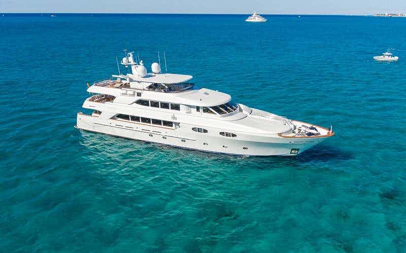 tcb - Yacht Charter Antigua and Barbuda & Boat hire in Bahamas & Caribbean 1