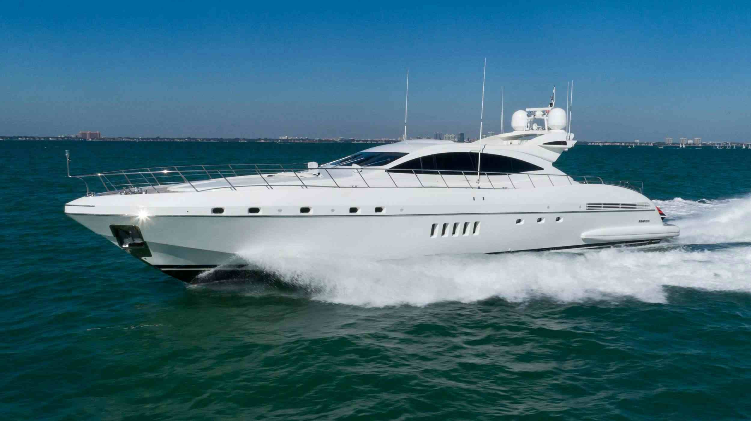 HOUDINI - Yacht Charter Annapolis & Boat hire in US East Coast & Bahamas 1