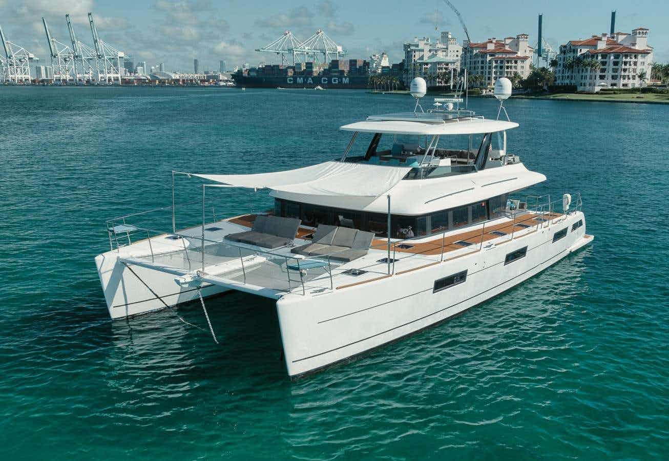 BALANCE - Yacht Charter Calliaqua & Boat hire in Florida 1