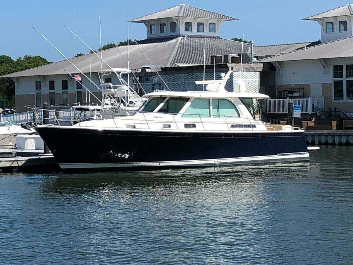 TURNING POINT - Motor Boat Charter USA & Boat hire in Summer: USA - New England | Winter: USA - Florida East Coast 1
